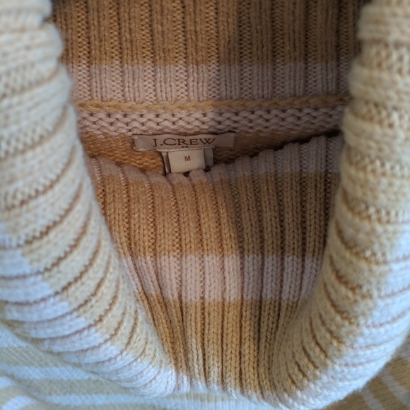 Jcrew factory Sweather - Picture 2 of 3